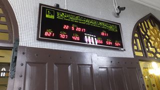 日本人の信者の方に案内してもらいました。