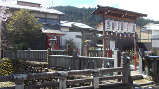 この神社は南のエリアにあります。