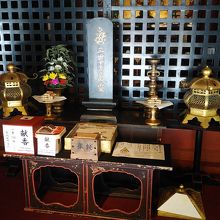 入口近くの堂内です