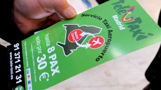 空港から市内のホテルまでは30ユーロ均一