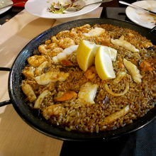 パエリア　2人前　28ユーロ