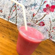 いちごのジュースです。注文してから絞っていただけます。