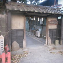 こちらの門も貴重な文化財とのことでした