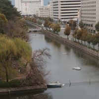 部屋からの松山城のお濠