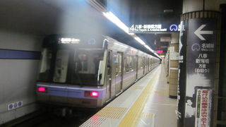 地下鉄東山線と名城線との接続駅となっています