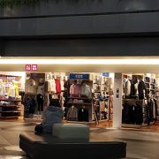 4月上旬の店頭にTシャツ