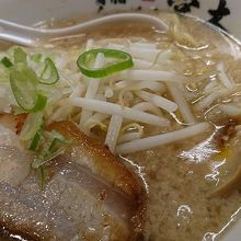 背脂醤油らーめん