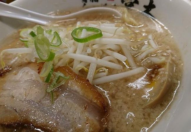 一見ギトギトに見えるが、意外とあっさり