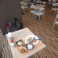 館内での食事の提供は朝食ブッフェのみ