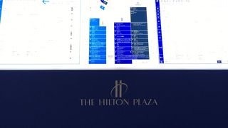 ヒルトンプラザウェスト 