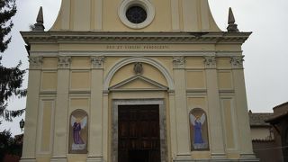 オルヴィエート旧市街にある小さな教会