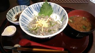 生しらす丼について