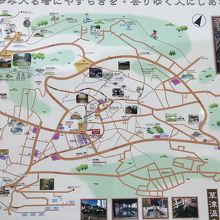 バスターミナル前にある観光案内板