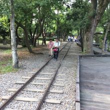 昔は鉄道が走ってました