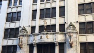 格式ある百貨店