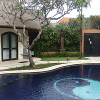 お部屋とプール