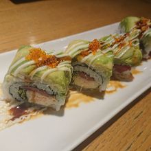 カリフォルニアロールは色鮮やか
