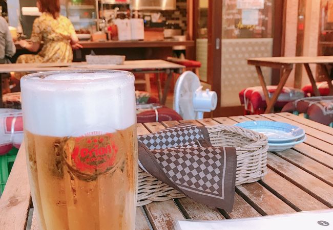 沖縄料理と一般居酒屋メニューが楽しめる