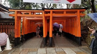 観光客が多いので立ち止まって写真を撮るのは難しい場合も