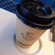 新幹線に乗る前に、コーヒーを購入