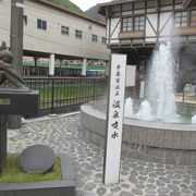 宇奈月温泉駅の西側にあります