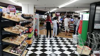 お弁当買ってイートインしてみた