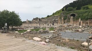 ただの原っぱに近い