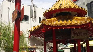 南京町のまんなかに