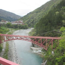 トロッコ電車から撮影した山彦橋