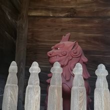 狛犬獅子像です