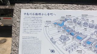 古い長崎の面影を残す