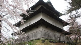 土蔵造りの櫓です