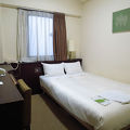 Clean hotel, but with old facilities and a narrow bathroom