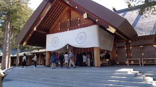 立派な神社です