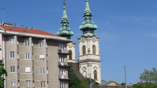 王宮の丘にある「漁夫の砦」から眺めたこの教会が印象的でした！