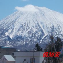 山に雪が有り、道には雪がなく快適に歩けました。