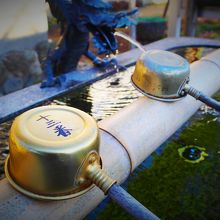 手水舎で清めて