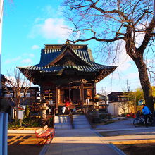 可愛らしいご本堂