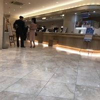 フロントデスク