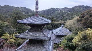 西国26番札所・山深き古刹・優美な三重塔