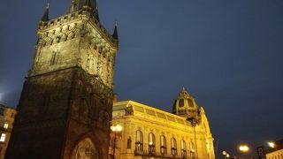 市民会館、ショッピングモールへ