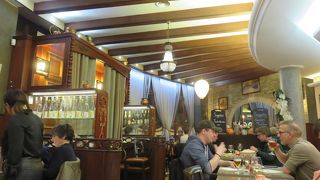 お勧めの店を紹介されて・・・