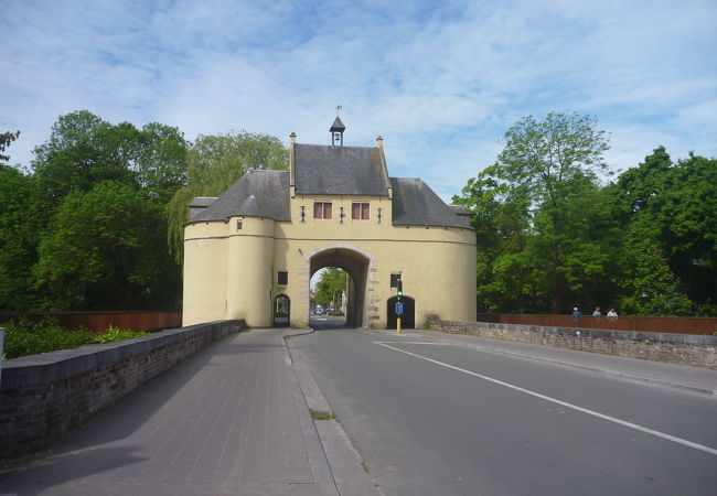 鍛冶屋の門