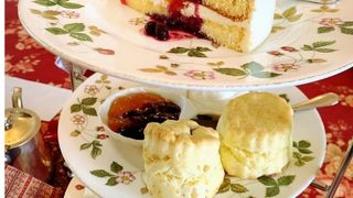 アフタヌーンティー行って来ました(^.^)