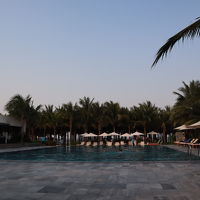 美しいメインプール　水深１８０cmで深いです