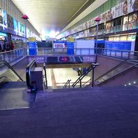 入り口を入ると、地下におります。