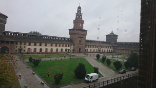 中は考古学の博物館です