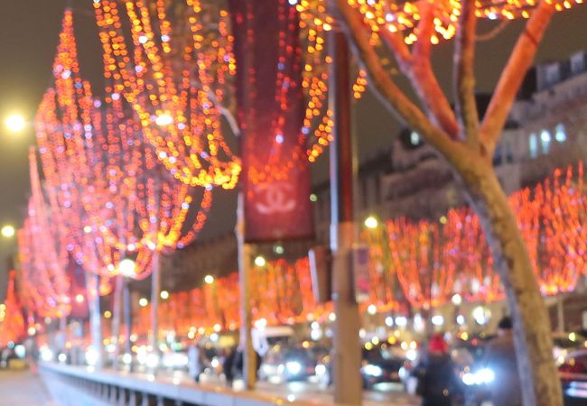 シャンゼリゼ通りのクリスマスマーケット マルシェ ド ノエル クチコミ アクセス 営業時間 パリ フォートラベル