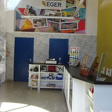 残念！と思いながらガラス越しに内部を撮影