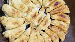 円盤餃子のお店